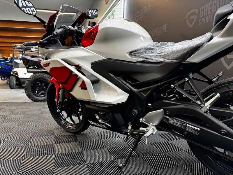 2026 Yamaha YZF-R3 70E ANNIVERSAIRE thumbnail 23