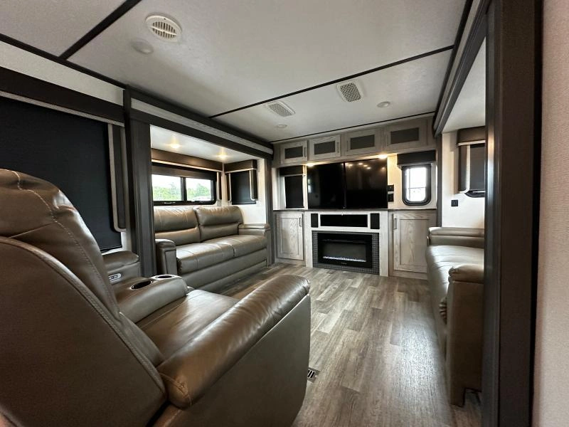 Keystone Rv Montana 373rd 2021 alt
