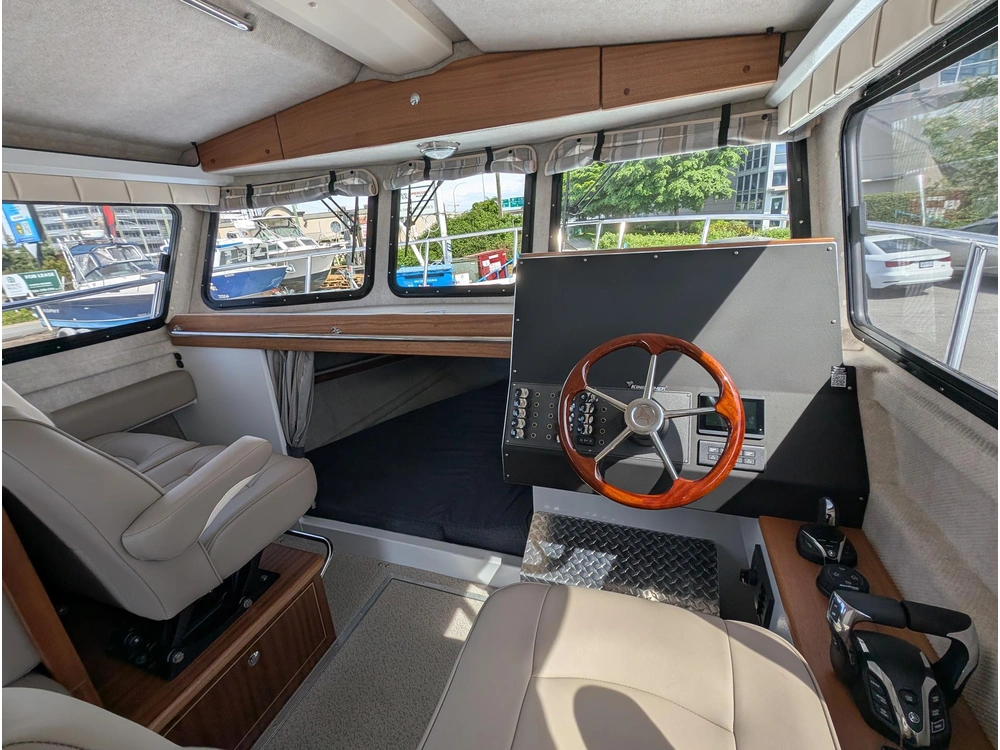 2026 Kingfisher 3425 Gfx alt
