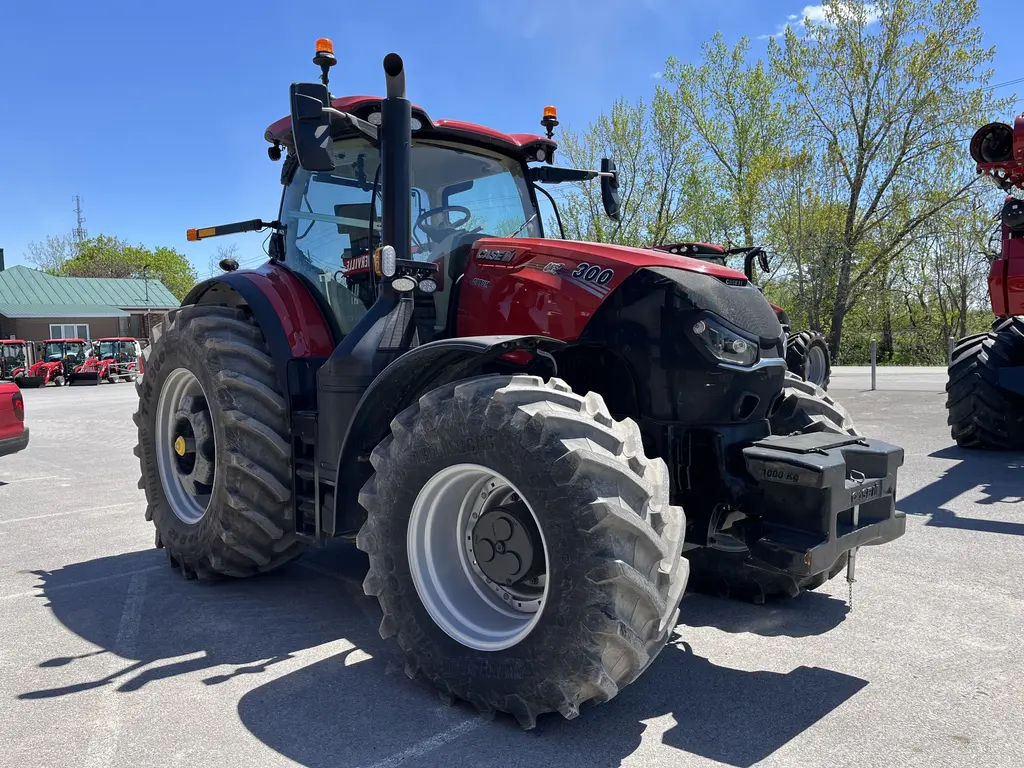 2024 Case IH Optum 300 CVX