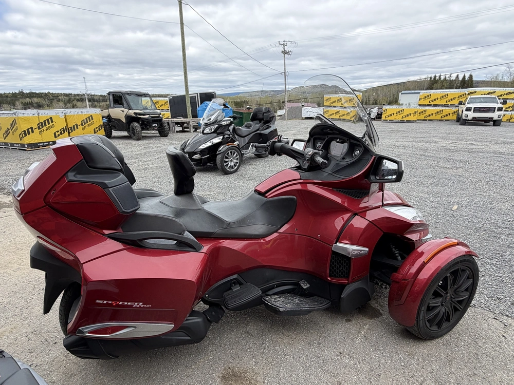 Can-am Spyder Rt Ltd 2015 alt