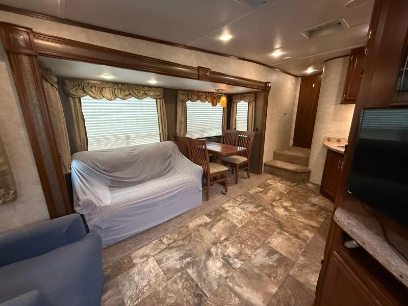 2015 Gulfstream Canyon Trail 27frld alt