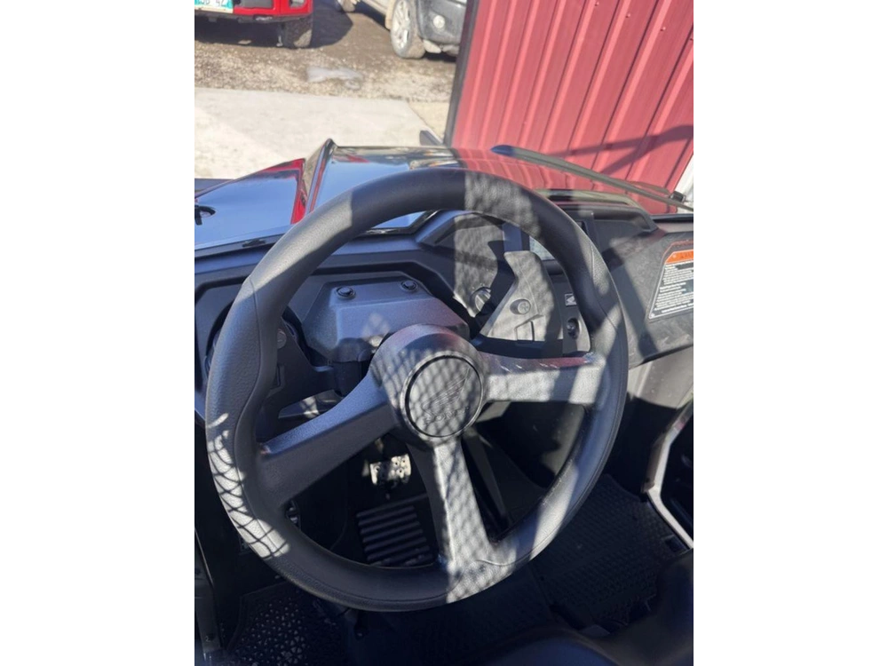 2026 Honda Pioneer 520 alt
