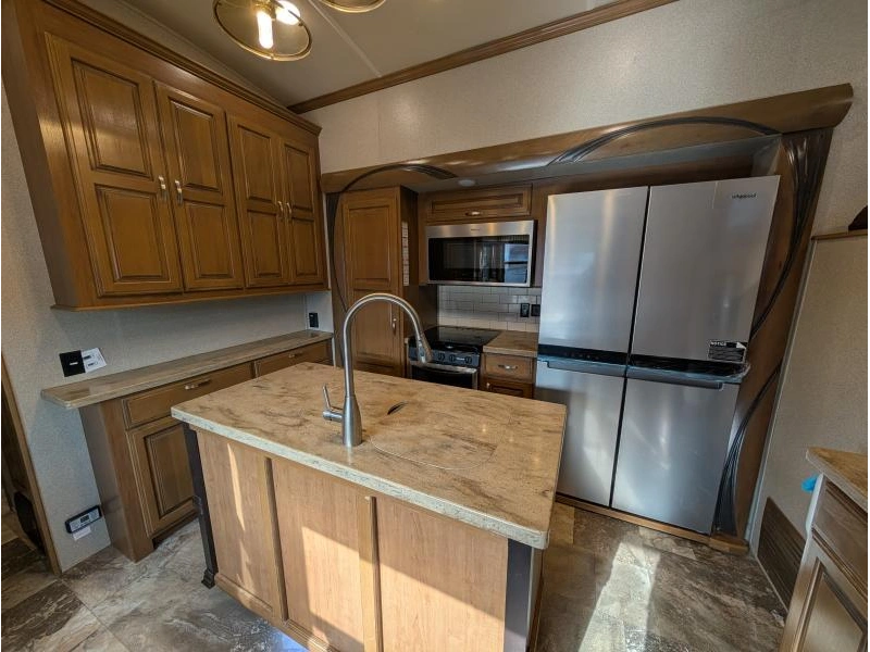 Forest River Cedar Creek 38fl 2019 alt
