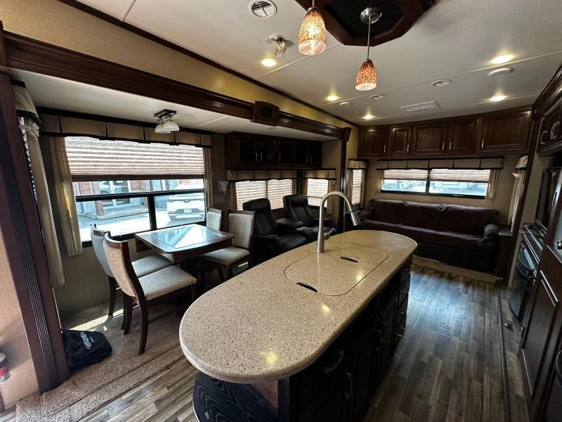 Grand Design Solitude 369rl 2015 alt