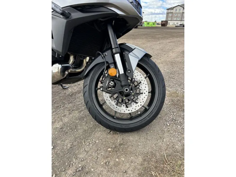 2026 Honda NT1100 thumbnail 5