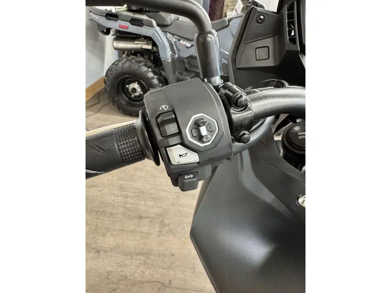 2025 Honda NX500 thumbnail 7