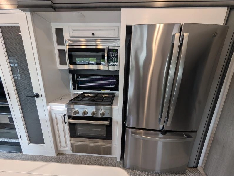 Keystone Rv Montana 3857br 2023 alt