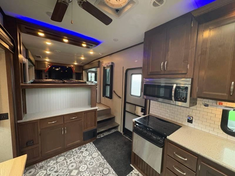 Keystone Rv Montana 380th 2018 alt