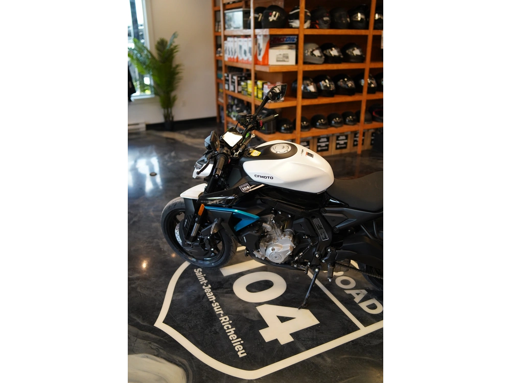 2026 Cfmoto 675 Nk alt