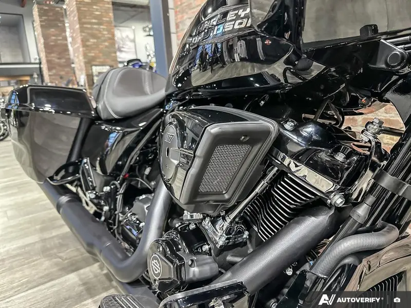 2026 Harley-Davidson ROAD GLIDE thumbnail 18