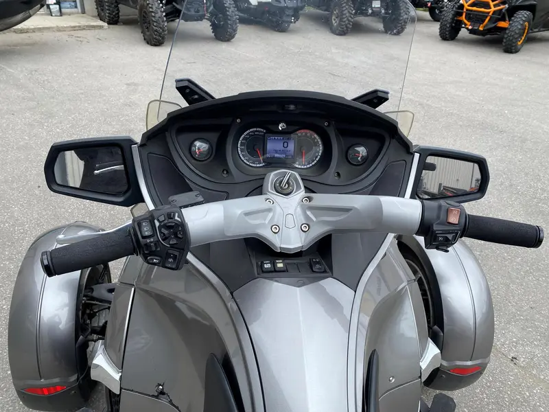 Can-Am Spyder RT SM5 2011