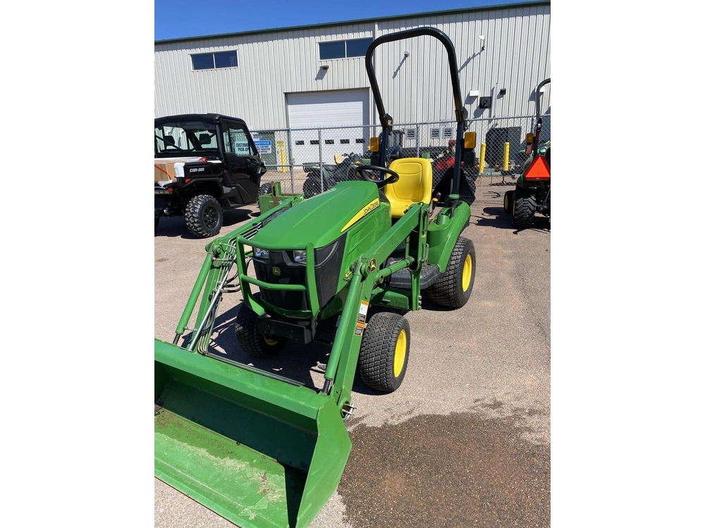 John Deere 1023e 2022 alt