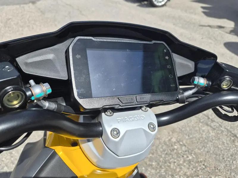 2022 Piaggio PIAGGIO 1 ACTIVE MY22 SUNSHINEMIX GREYAM thumbnail 6