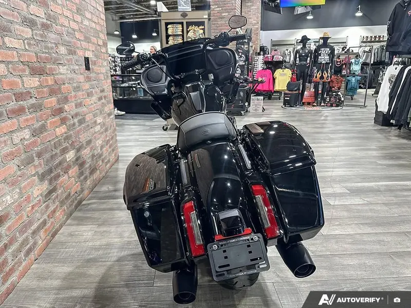 2026 Harley-Davidson ROAD GLIDE thumbnail 4