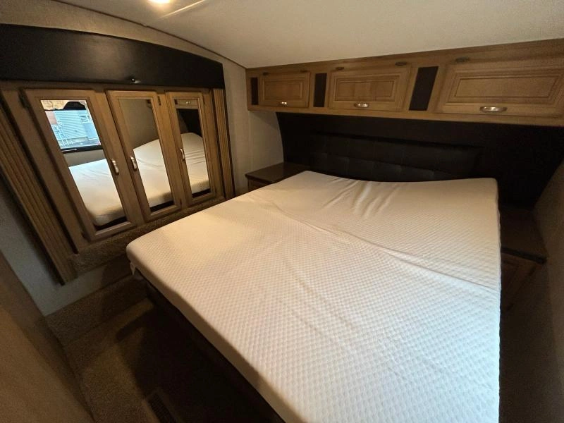 Crossroads Cruiser 28se 2016 alt