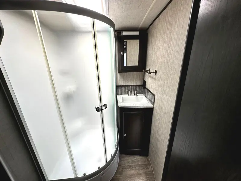 2018 Cruiser RV Shadow cruiser 225RBS thumbnail 24