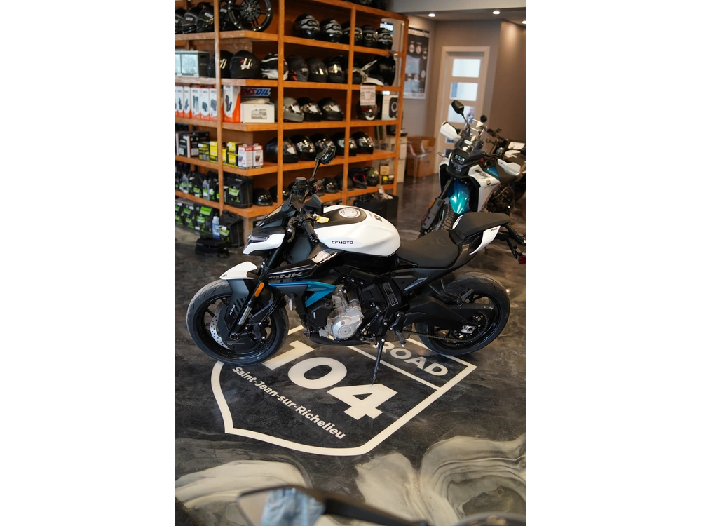 2026 Cfmoto 675 Nk alt