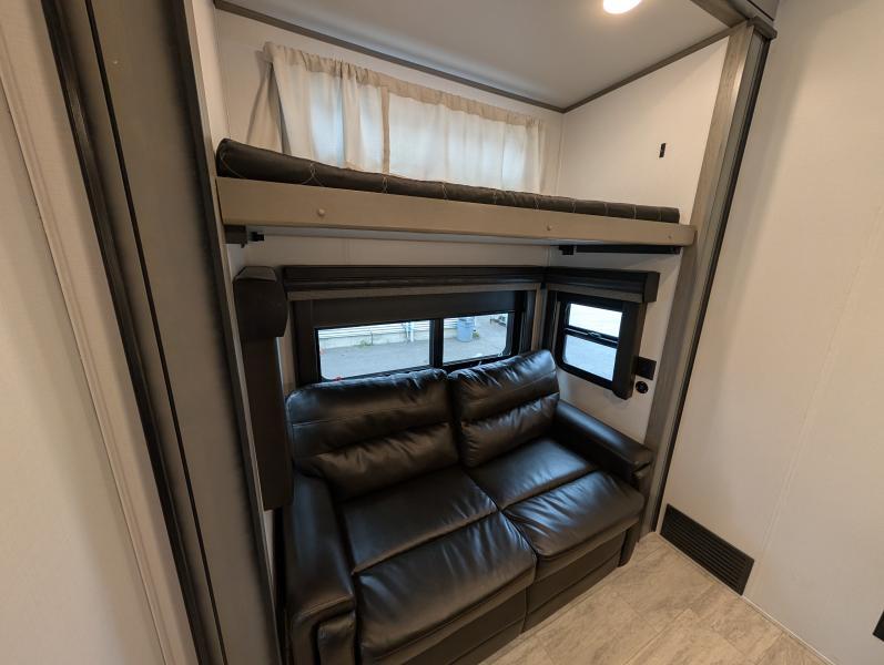2023 Keystone RV Montana thumbnail 29