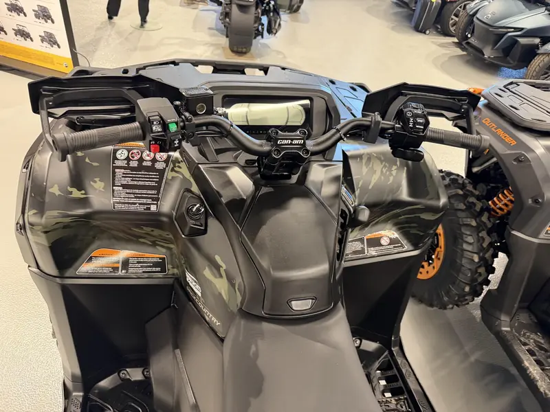 2026 Can-Am OUTLANDER BACKCOUNTRY 1000R thumbnail 4