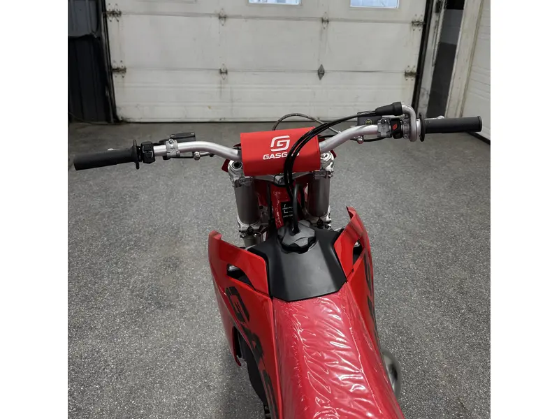 2025 GASGAS MC 150 thumbnail 10