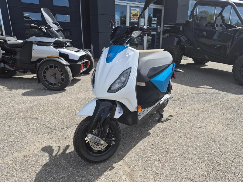 2022 Piaggio PIAGGIO 1 ACTIVE MY22 ARTIC MIX WHITEAUR thumbnail 2