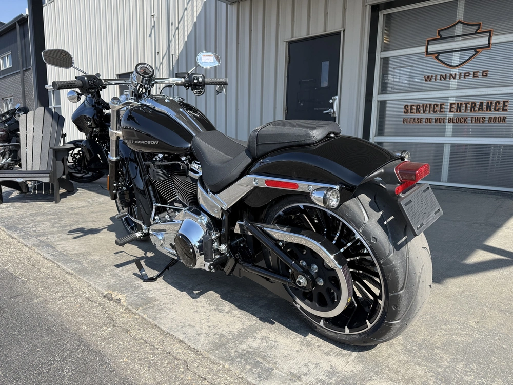 2026 Harley-davidson Breakout alt