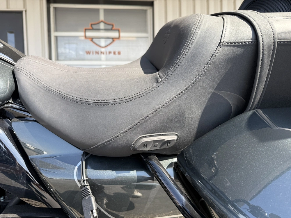 2026 Harley-davidson Road Glide Limited alt