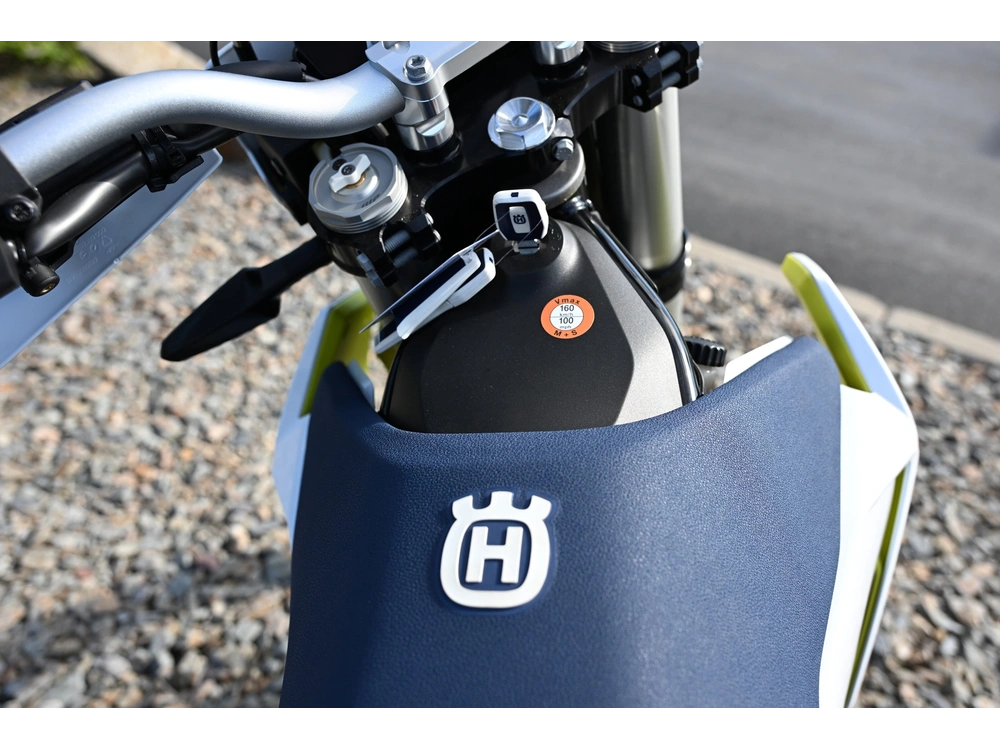 2027 Husqvarna 701 Enduro alt