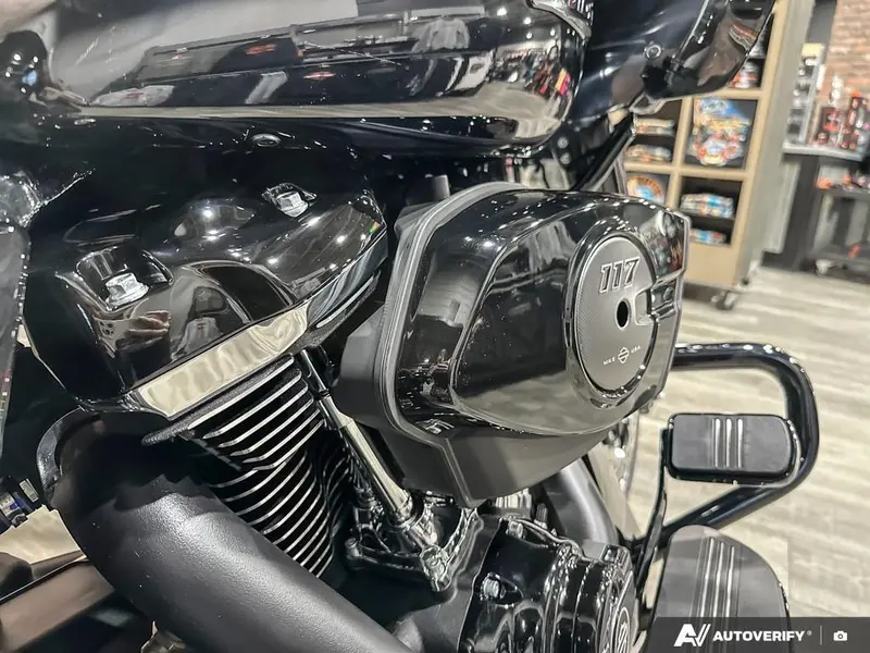 2026 Harley-Davidson ROAD GLIDE thumbnail 8