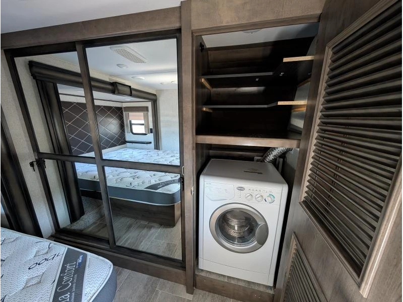 Keystone Rv Montana 3700lk 2019 alt