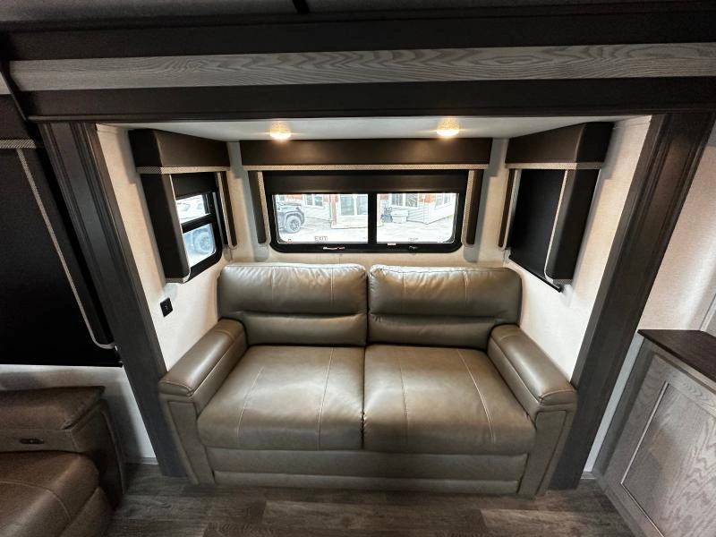 Keystone Rv Montana 373rd 2021 alt