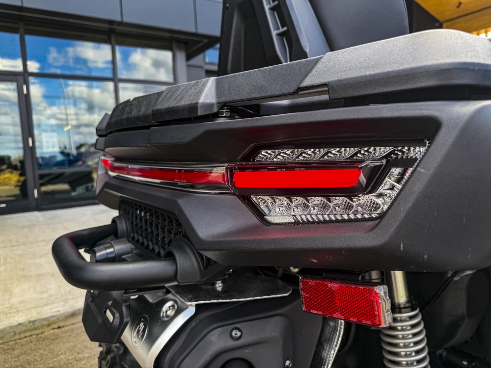 2026 Cfmoto Cforce 800 Touring alt