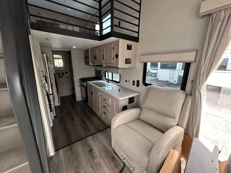 Coachmen Catalina 18rdl 2024 alt