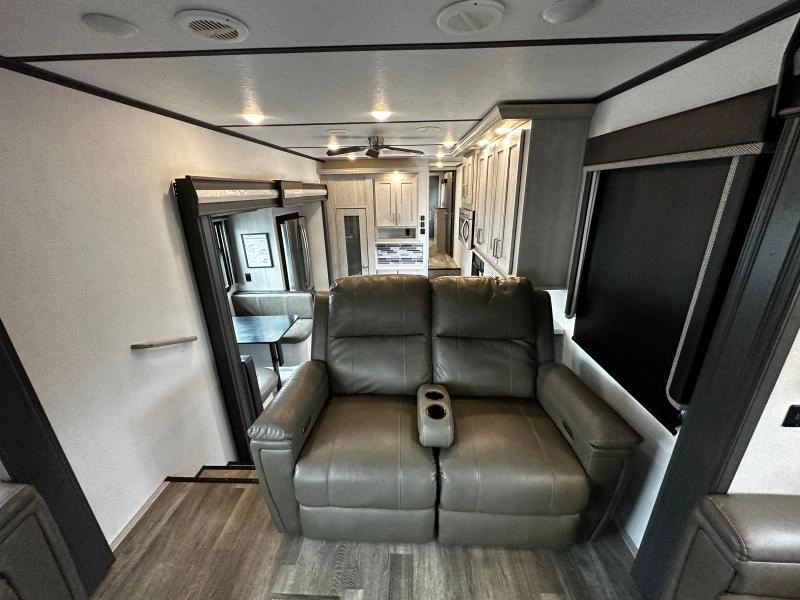 Keystone Rv Montana 373rd 2021 alt