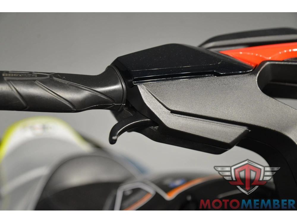 2024 Sea-doo Rxt-x™ 325 Ice Metal / Manta Green alt