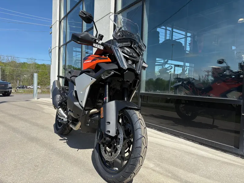 2027 KTM 1390 SUPER AVENTURE S EVO AUTOMATIQUE