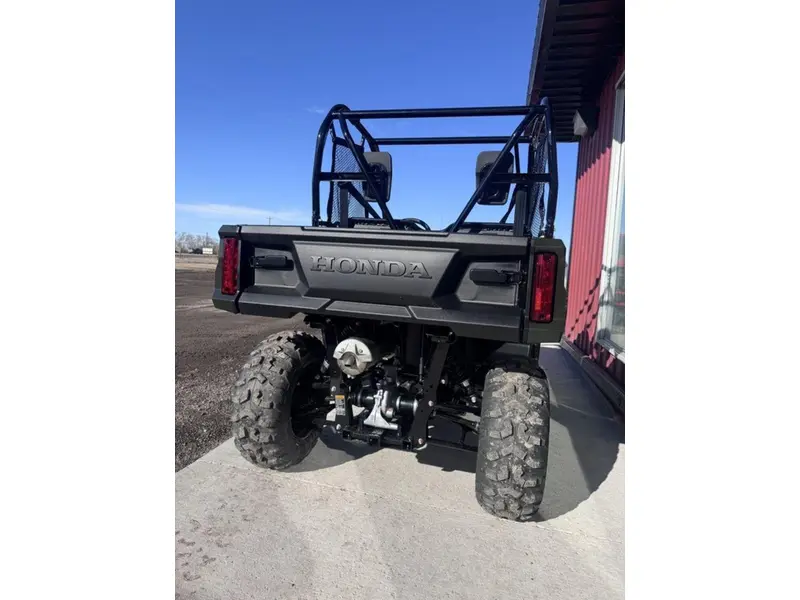 2026 Honda Pioneer 520 thumbnail 3