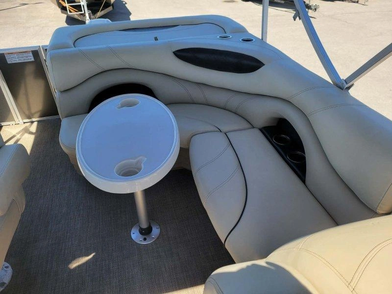 2019 Sylvan Mirage820 Gris alt