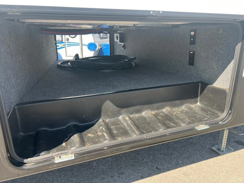 Shasta Phoenix 25mk 2019 alt