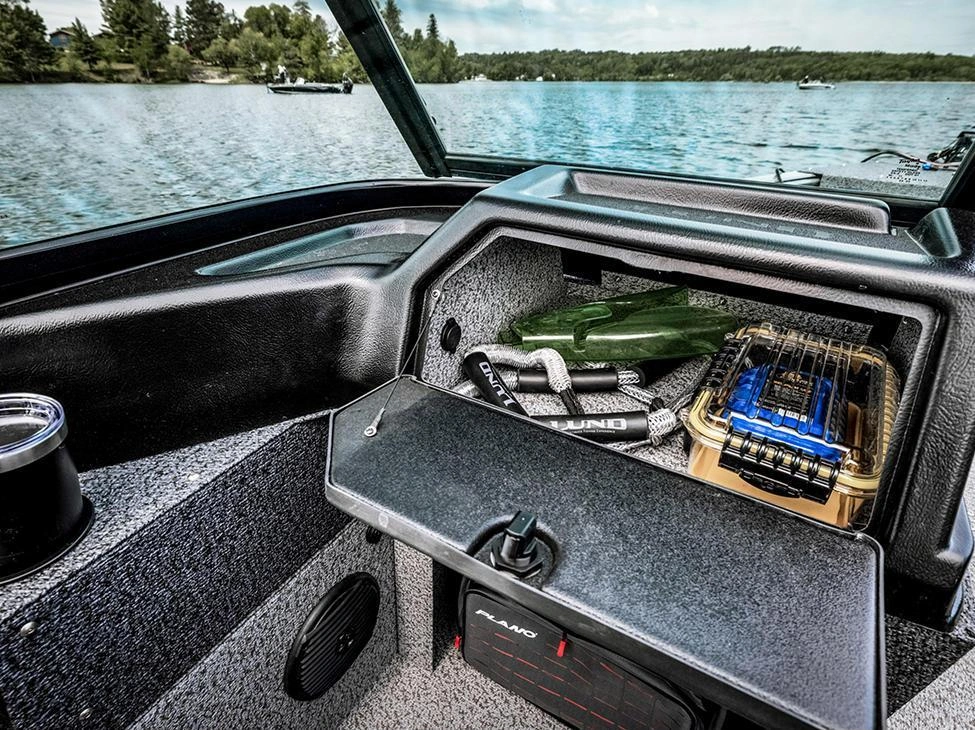 2025 Lund Boat Co 1775 Impact Xs alt