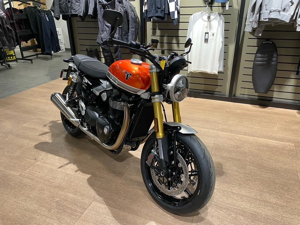 2026 Triumph Speed Twin 1200 Rs - Baja Orange / Sapphire Black alt