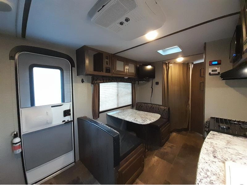 Keystone Rv Passport 239ml 2018 alt