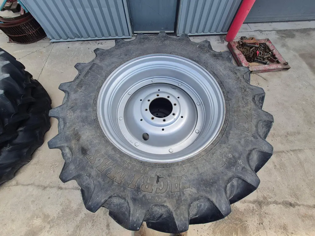 2022 BKT 460/85R38