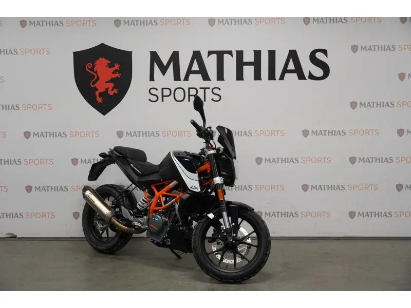 2016 KTM 390 DUKE thumbnail 2