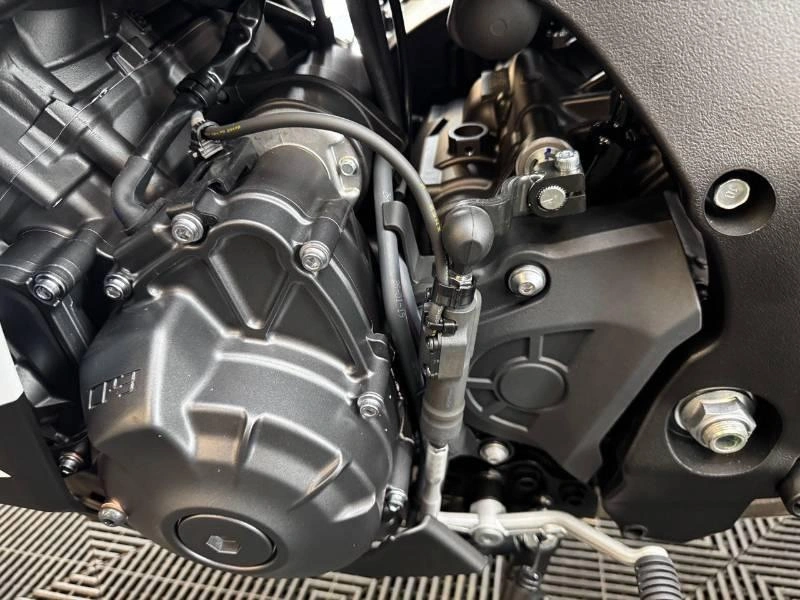 2026 Yamaha Yzf-r9 70e Anniversaire alt