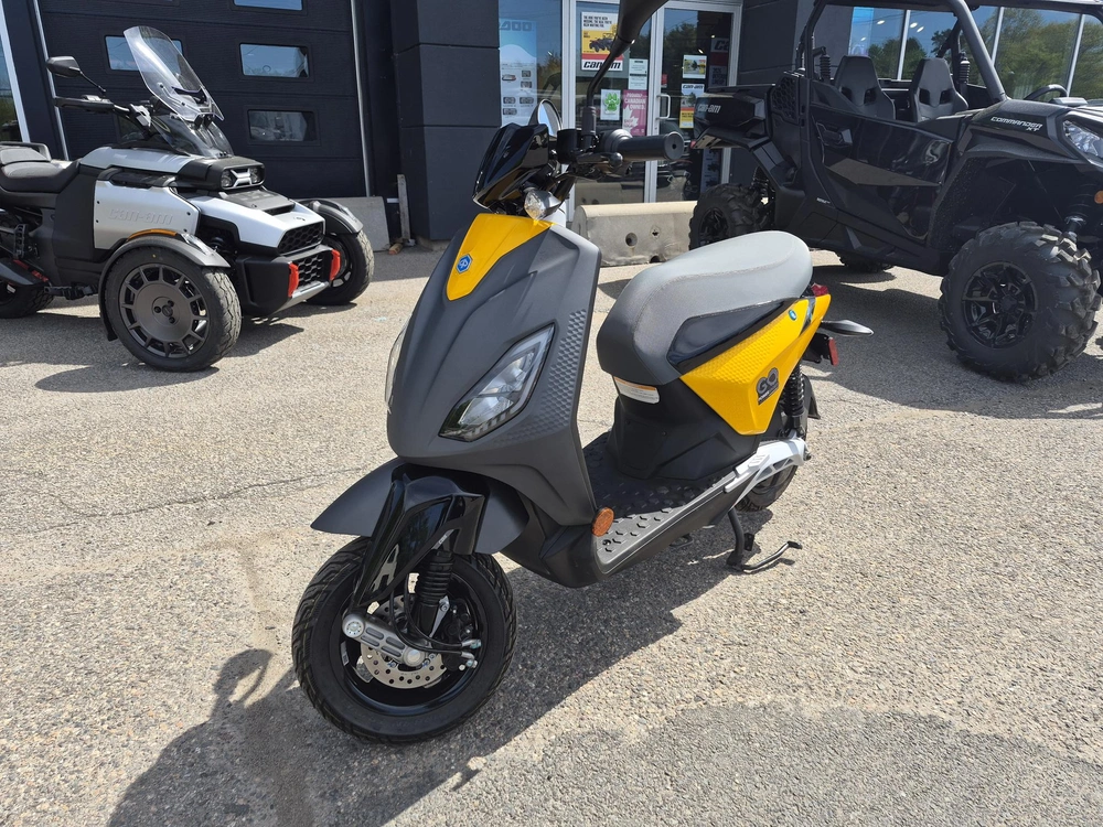 2022 Piaggio Piaggio 1 Active My22 Sunshinemix Greyam alt