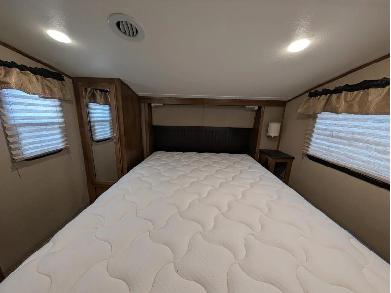 Coachmen Chaparral 29rls 2016 alt