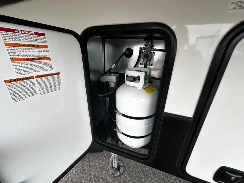 Keystone Rv Montana 295rl 2023 alt