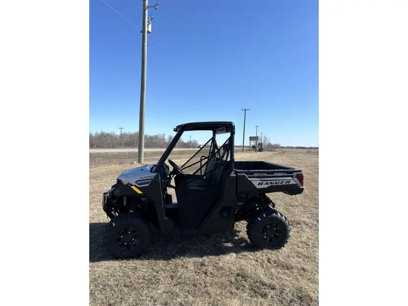 2026 Polaris Ranger 1000 Premium thumbnail 3